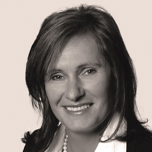 Dr. Manuela Offenzeller